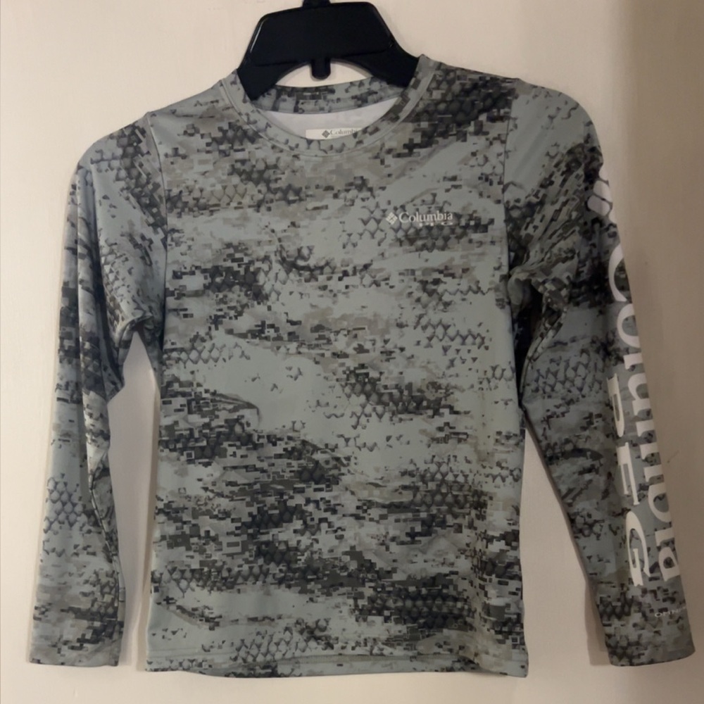 Columbia PFG Digital Camo Long Sleeve Tee Boys Size Small (8)